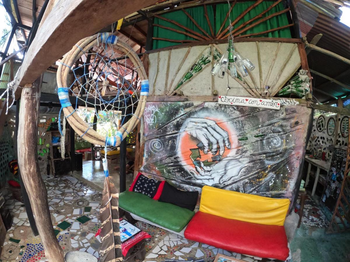 Capurganá Reciclarte Galeria Hostal מראה חיצוני תמונה