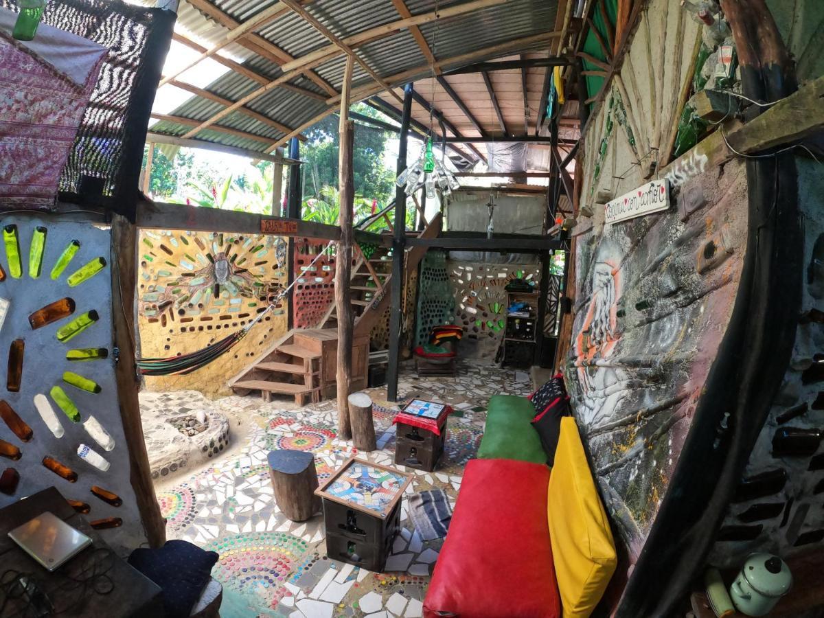 Capurganá Reciclarte Galeria Hostal מראה חיצוני תמונה